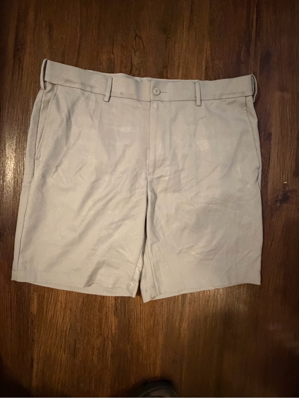 Grand Slam Men’s Flat Front Shorts in Light Gray size 38